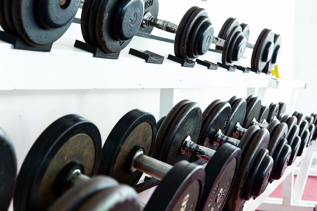 The Capital Resort @ Sukhumvit 50 Bangkok Kültér fotó Dumbbells