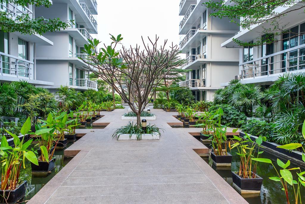 The Capital Resort @ Sukhumvit 50 Bangkok Kültér fotó The park